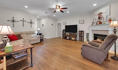 2404 Cambridge, Lorena, TX 76655 photo 6