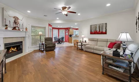 2404 Cambridge, Lorena, TX 76655 photo 4