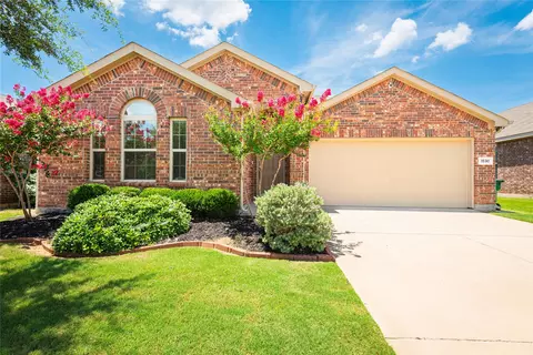 1530 Acmite Ave, Cross Roads, TX 76227