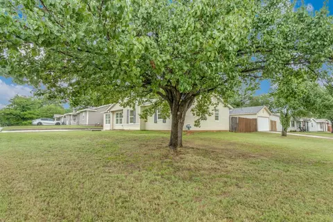 Exterior - 302 Lee Dr, Euless, TX 76039 photo 5 of 5