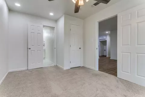 Bedroom - 302 Lee Dr, Euless, TX 76039 photo 1 of 3