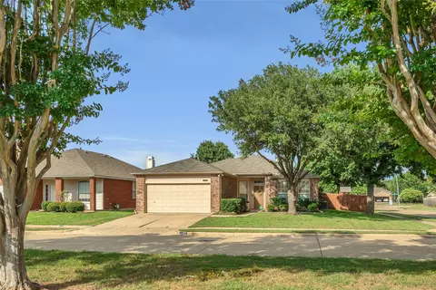 4944 Steeple Chase Ct, Grand Prairie, TX 75052
