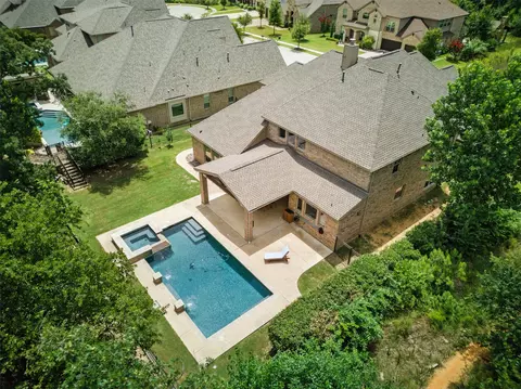 9601 Blackpine Ct, Argyle, TX 76226 photo 3