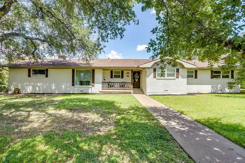 4900 Reynolds Rd, North Richland Hills, TX 76180