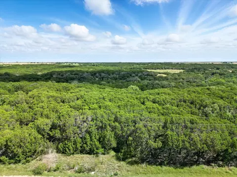 9732 Hilltop Dr, Cleburne, TX 76033