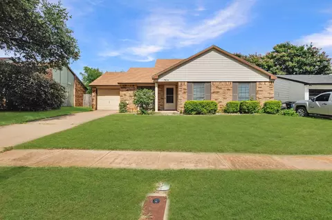 7813 Val Verde Dr, Fort Worth, TX 76133