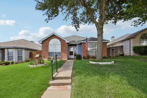 911 Sanders Dr, Duncanville, TX 75137