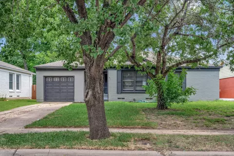 1710 Plymouth Dr N, Irving, TX 75061