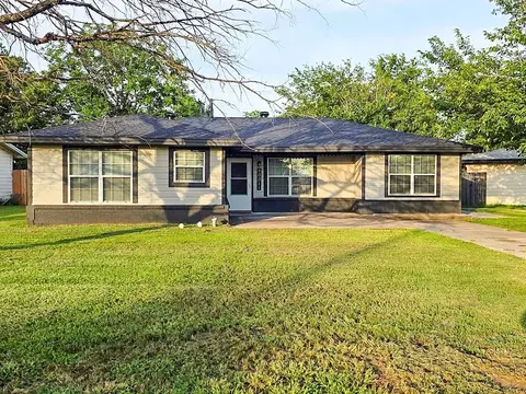 50011 Del Ra Dr, Greenville, TX 75402