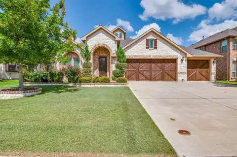 7532 Lynnwood Dr, Grand Prairie, TX 75054