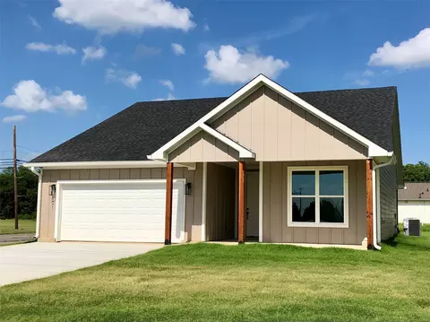 101 Chestnut St, Whitesboro, TX 76273