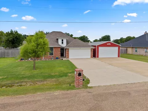109 Janice Ln, Mabank, TX 75156