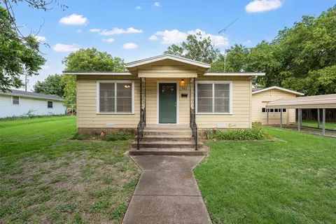 807 S Avenue I, Clifton, TX 76634