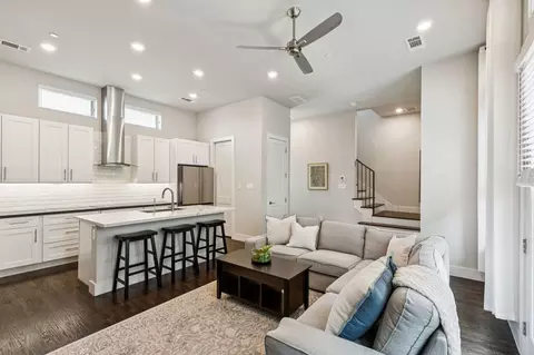 4230 Roseland Ave #102, Dallas, TX 75204