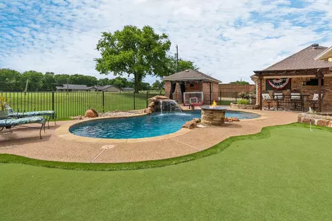206 Covey Ln, Mckinney, TX 75071