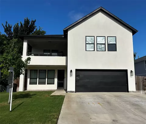 2732 Livingston Ave, Fort Worth, TX 76110