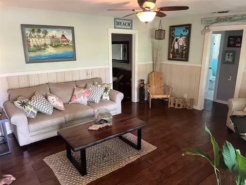 209 Marquette Ave, Azle, TX 76020