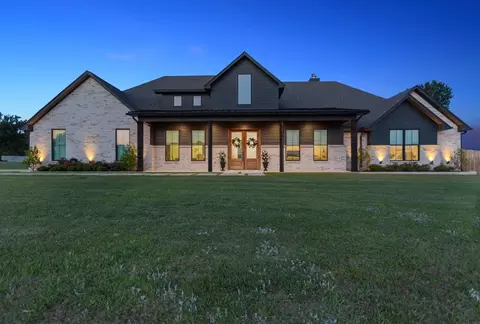 21815 Country Mdws, Bullard, TX 75757