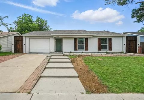 1320 Palisades Dr, Lewisville, TX 75067