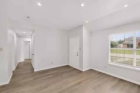 1857 Eagle River Trl, Lancaster, TX 75146 photo 6