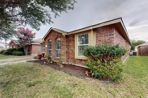 1857 Eagle River Trl, Lancaster, TX 75146 photo 5