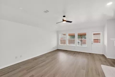 1857 Eagle River Trl, Lancaster, TX 75146 photo 11