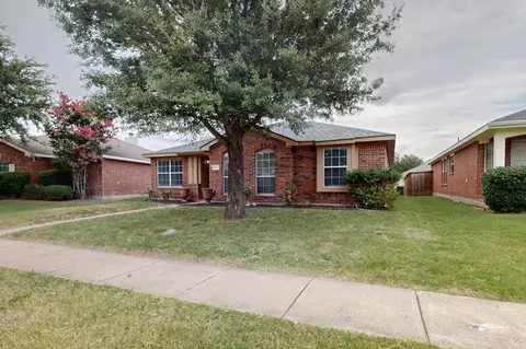 1857 Eagle River Trl, Lancaster, TX 75146 photo 2