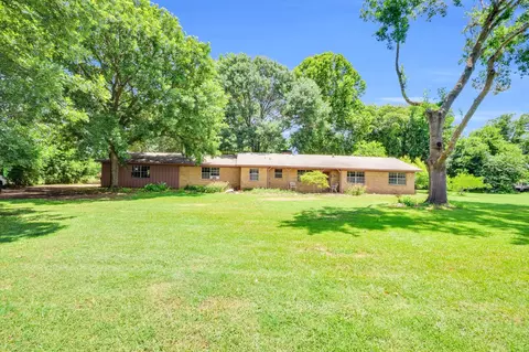 131 Americana Rd, Palmer, TX 75152