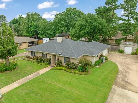 4015 Dawn Dr, Paris, TX 75462