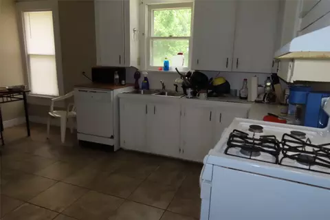 Kitchen - 807 Butler St, Springhill, LA 71075 photo 1 of 2