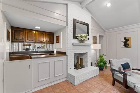 649 The Meadows Pkwy, Desoto, TX 75115