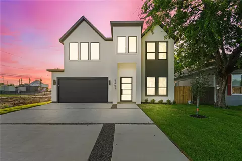 2405 Peabody Ave, Dallas, TX 75215