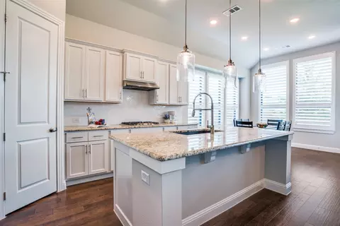 1621 Cotton Rd, Van Alstyne, TX 75495