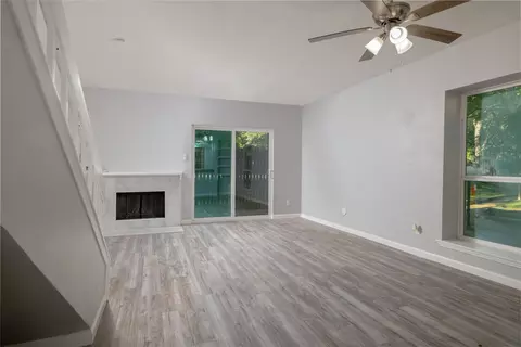 2100 Park Willow Ln #D, Arlington, TX 76011
