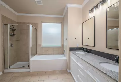Bath - 4208 Brookhaven Dr, Temple, TX 76504 photo 2 of 3