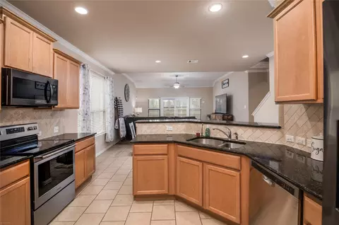 Kitchen - 4208 Brookhaven Dr, Temple, TX 76504 photo 1 of 1