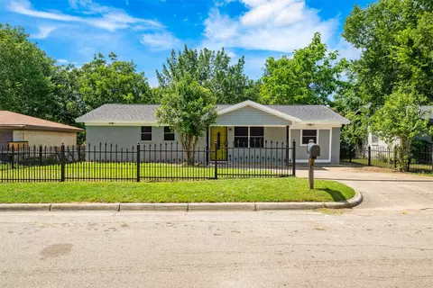 4712 Melinda Dr, Forest Hill, TX 76119