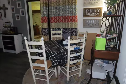 Dining - 703 10th St NW, Springhill, LA 71075 photo 1 of 1