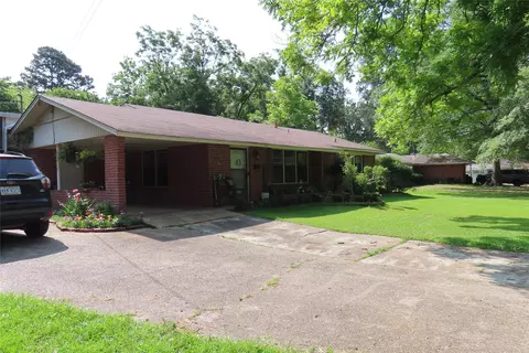 Exterior - 703 10th St NW, Springhill, LA 71075 photo 2 of 9