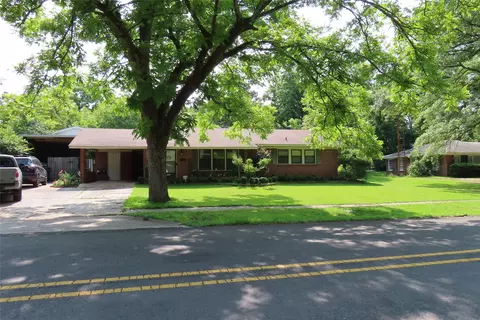 703 10th St NW, Springhill, LA 71075