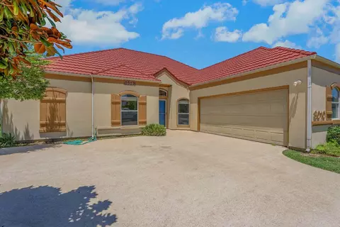 3010 Harbor Dr, Rockwall, TX 75087