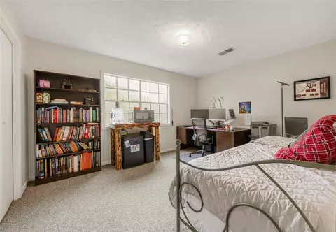 Bedroom - 910 Briar Cliff Dr, Bryan, TX 77802 photo 4 of 4