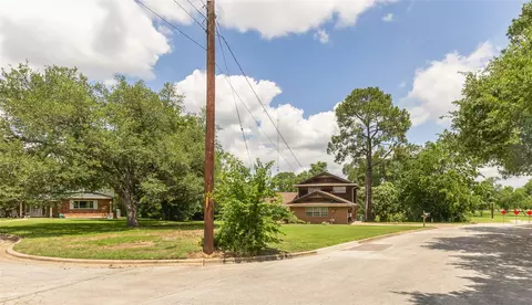 View/Area - 910 Briar Cliff Dr, Bryan, TX 77802 photo 1 of 1