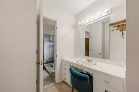 Bath - 910 Briar Cliff Dr, Bryan, TX 77802 photo 1 of 3
