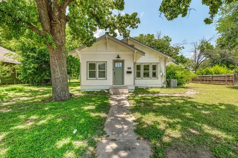 1143 W Jones St, Stephenville, TX 76401