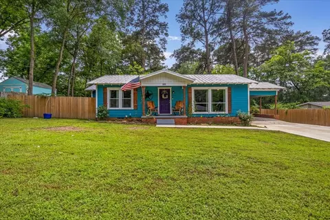 105 Brooksy St, Gilmer, TX 75644