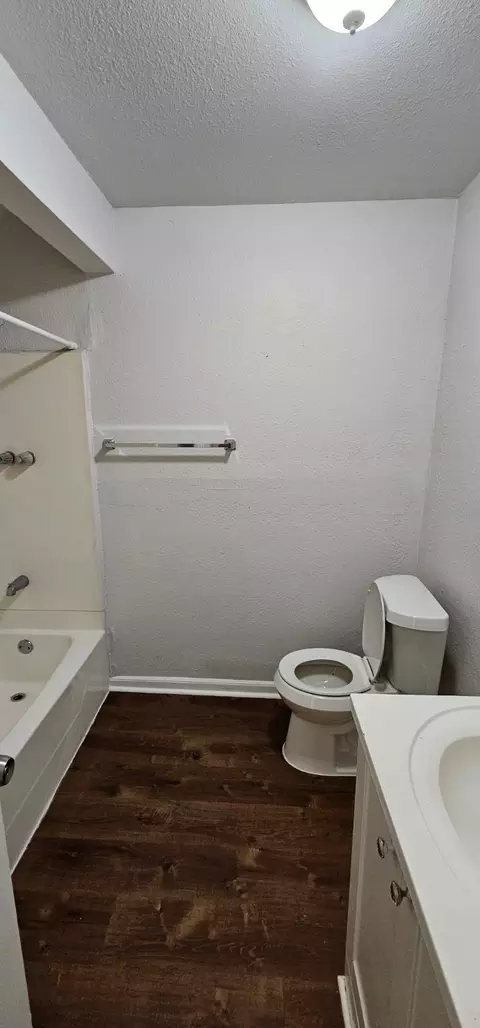 5720 Spencer St, Forest Hill, TX 76119