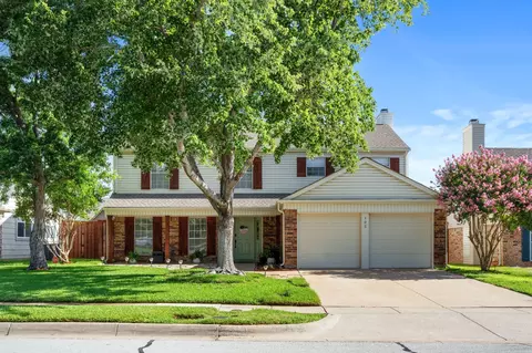 105 Wooddale, Euless, TX 76039
