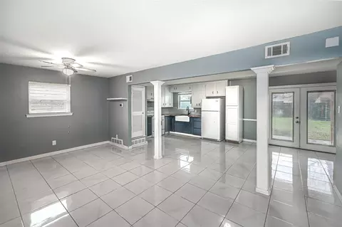 4117 Field St, Haltom City, TX 76117