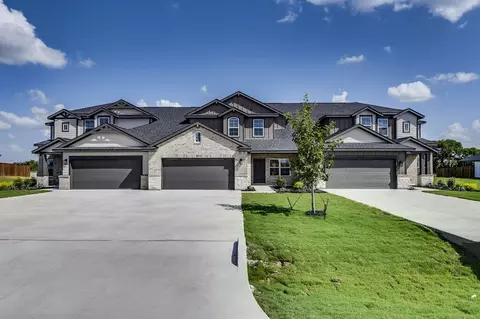 4009-4011 4013 Lecroy Ct, Midlothian, TX 76065